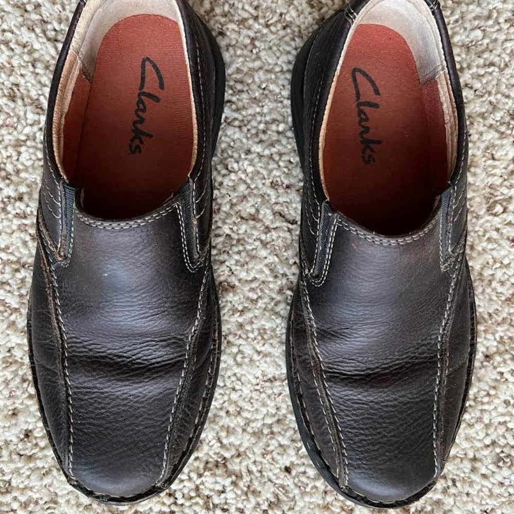 Men's Clarks loafers. Size 8 1/2M. Brown